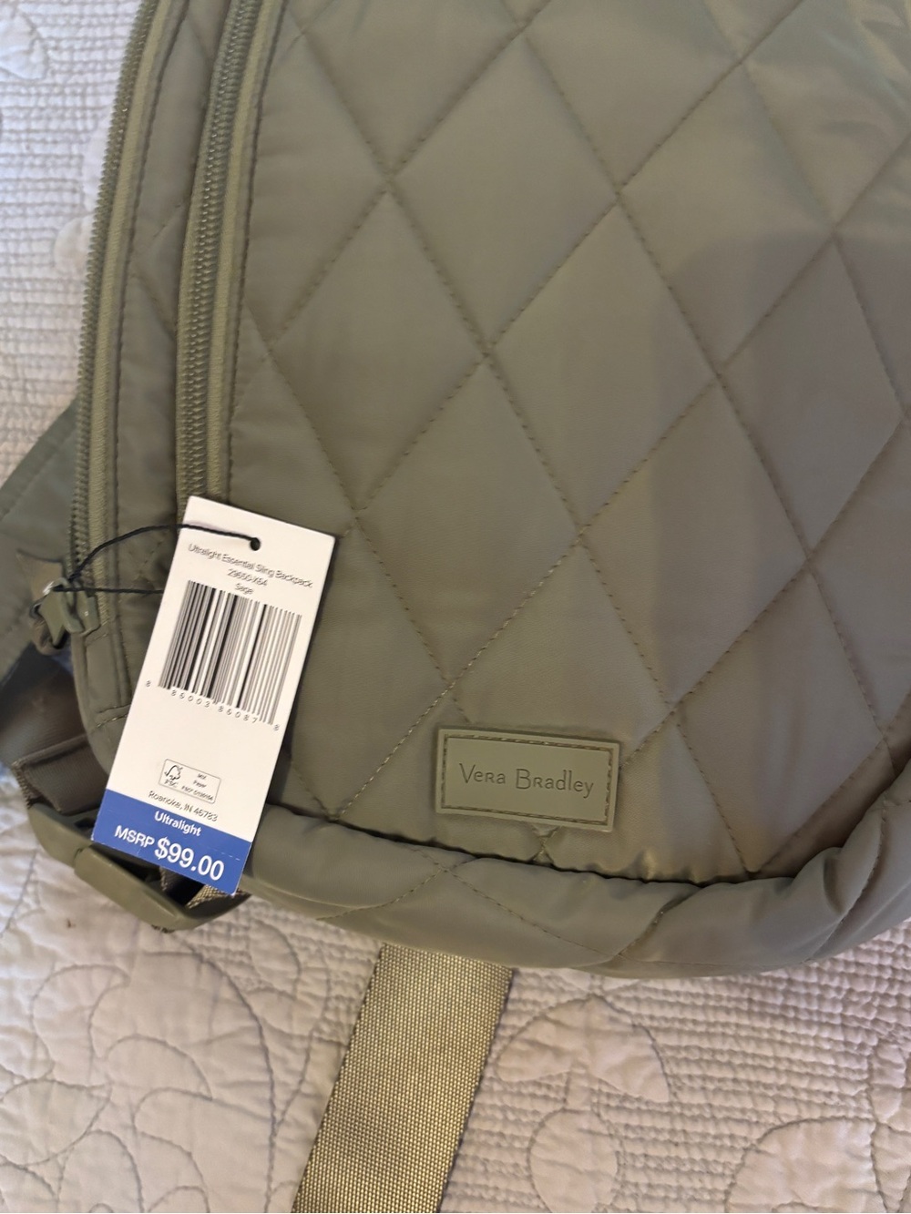 Vera Bradley Olive Quilted Ultralight Essential Sling Backpack New - Picture 2 of 4